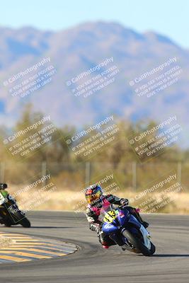 media/Jan-10-2025-CVMA Friday Practice (Fri) [[489e0da257]]/Group 4 and Trackday/Session 5 (Turn 7)/